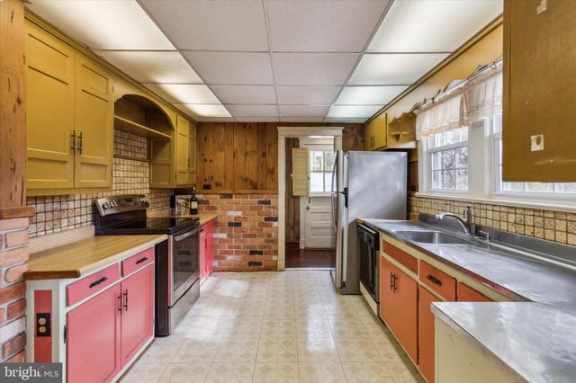 $360,000 | 1045 Blythe Avenue, Drexel Hill, PA 19026