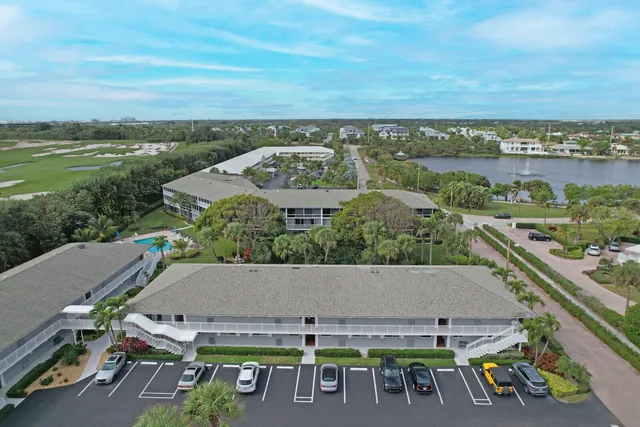 $489,000 | 901 Seafarer Circle, Unit 403, Jupiter, FL 33477