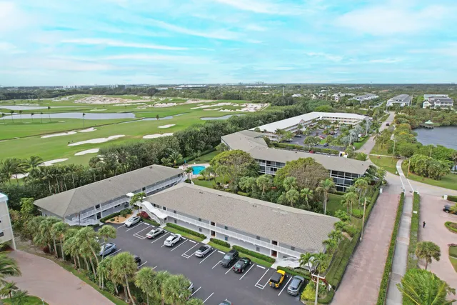$489,000 | 901 Seafarer Circle, Unit 403, Jupiter, FL 33477