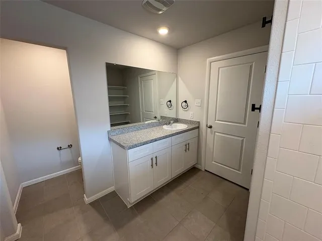 $2,450 | 424 Amory Street, Azle, TX 76020