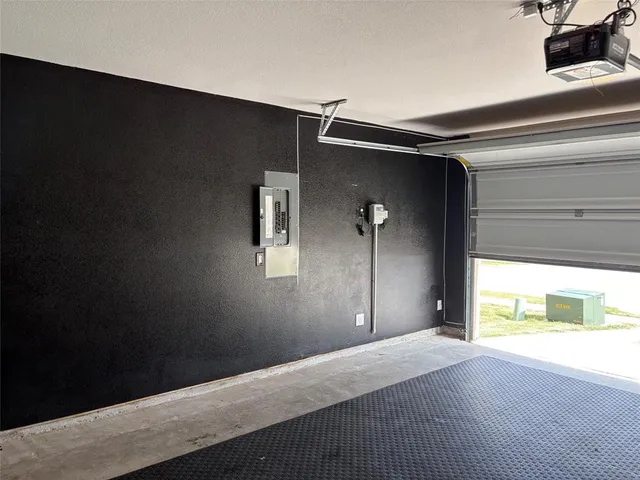 $2,450 | 424 Amory Street, Azle, TX 76020