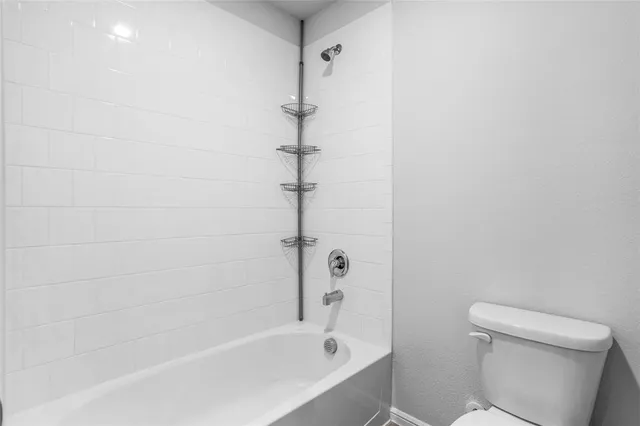 $2,450 | 424 Amory Street, Azle, TX 76020