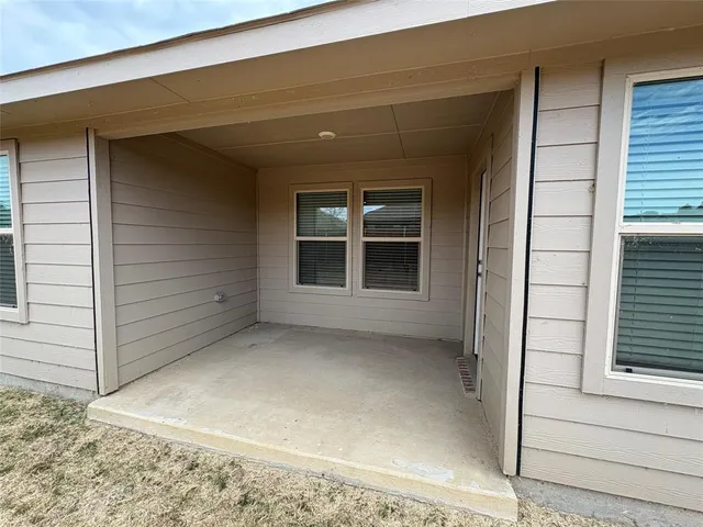 $2,450 | 424 Amory Street, Azle, TX 76020