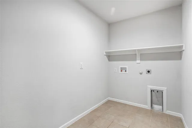 $2,450 | 424 Amory Street, Azle, TX 76020