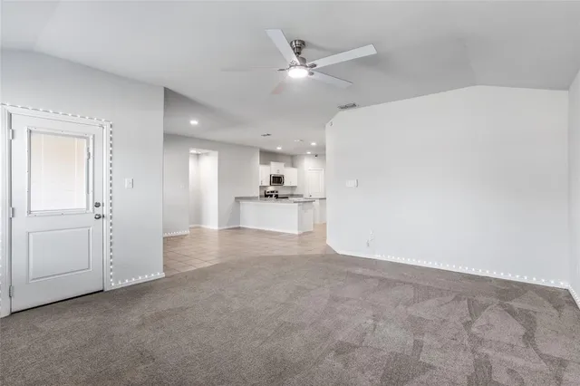 $2,450 | 424 Amory Street, Azle, TX 76020