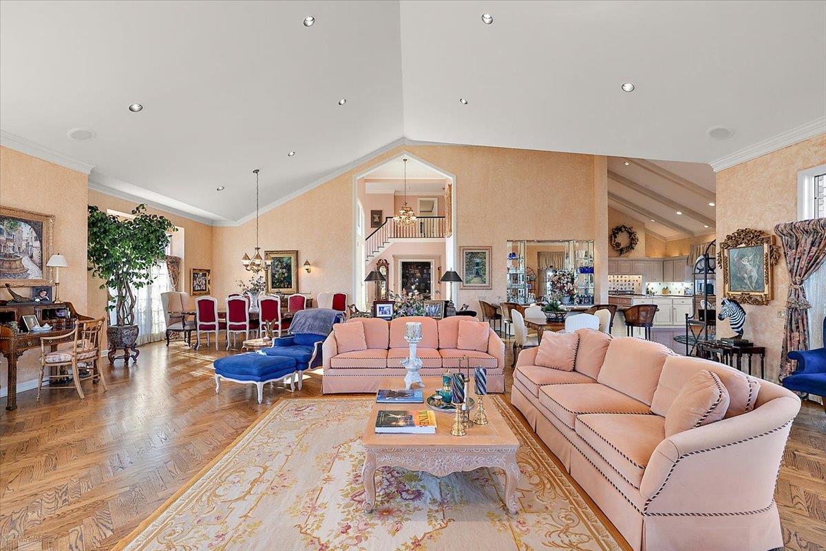 207 Lake Shore Road Grosse Pointe, MI 48236 - Photo 14 of 91