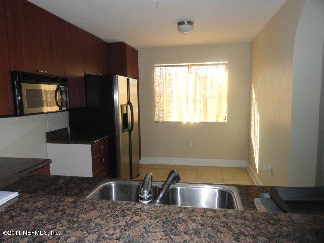 9745 Touchton Road, Unit 821 Jacksonville, FL 32246 - Photo 4 of 10 Kitchen