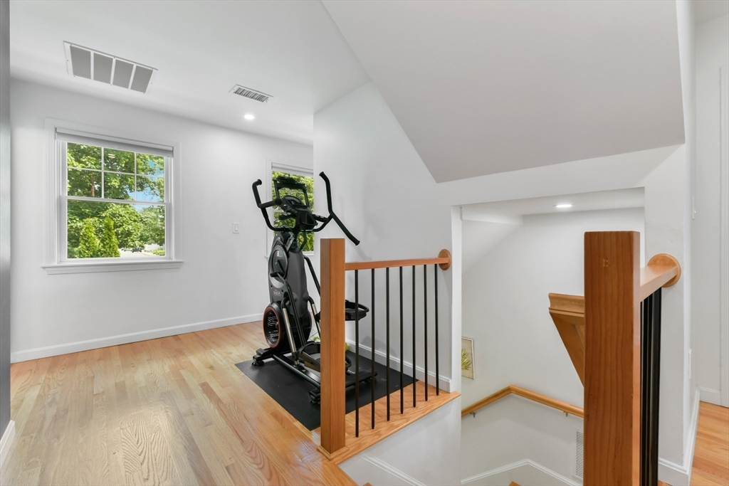 10 Farrow Street Winchester, MA 01890 - Photo 22 of 33