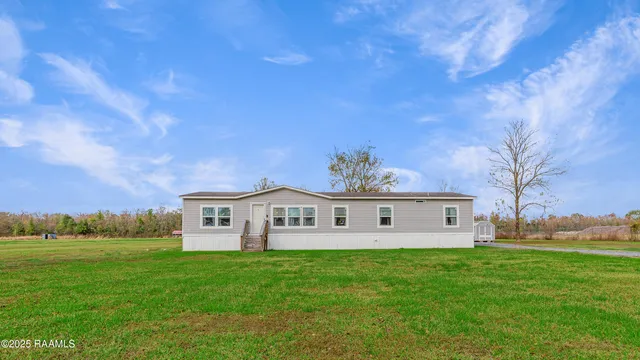 $199,000 | 1206 Cypress Island Highway, St. Martinville, LA 70582