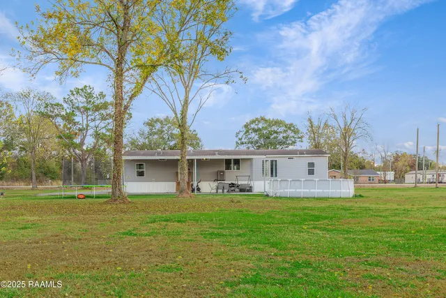 $199,000 | 1206 Cypress Island Highway, St. Martinville, LA 70582