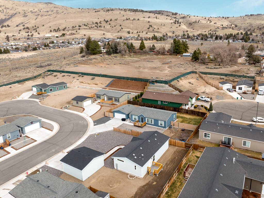 5620 Edith Way Klamath Falls, OR 97603 - Photo 7 of 26 Edith-07