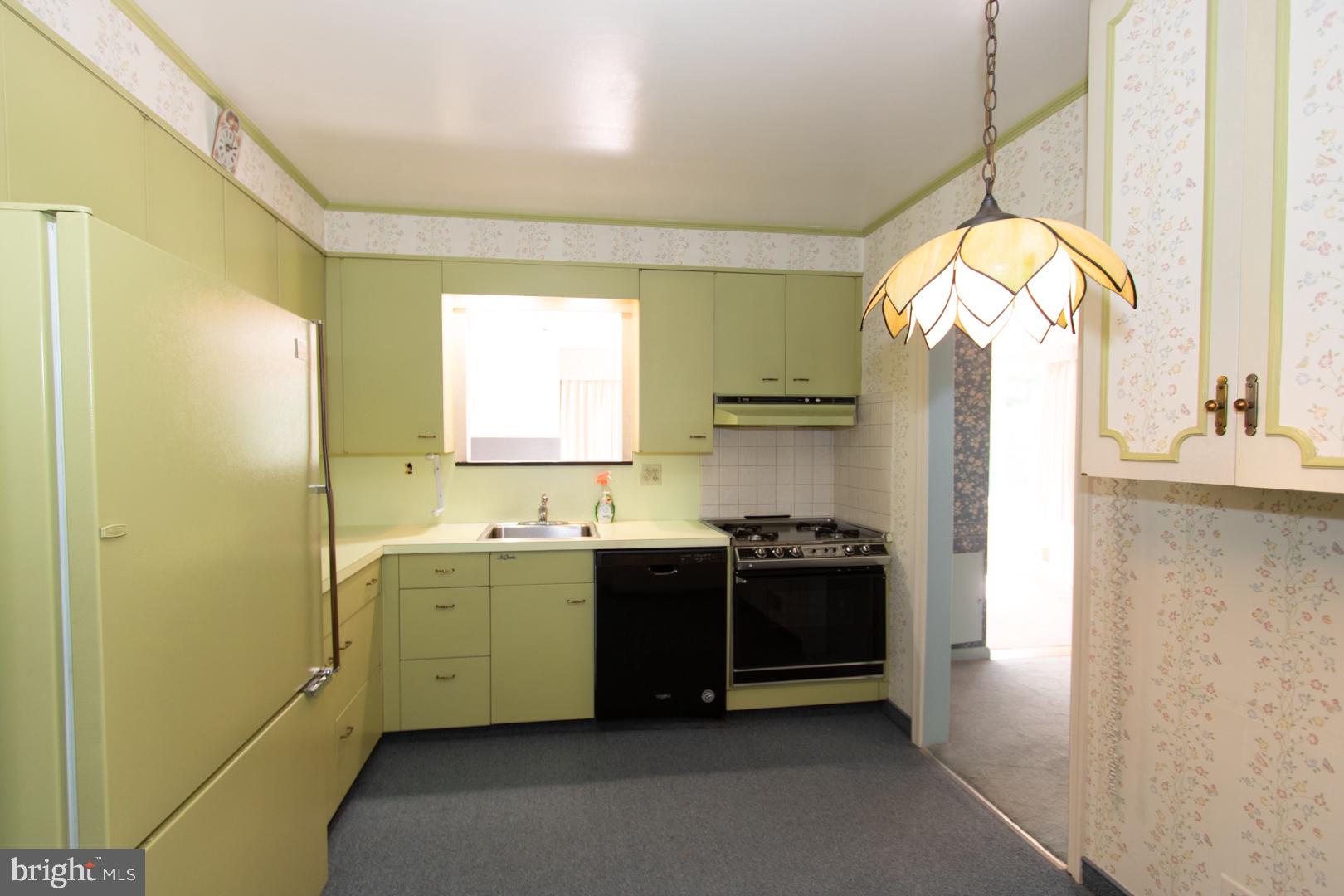 1117 Longbrook Road Lutherville-Timonium, MD 21093 - Photo 9 of 23 Gallery Image 9