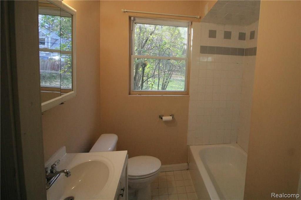 8895 Inkster Road Livonia, MI 48150 - Photo 17 of 22