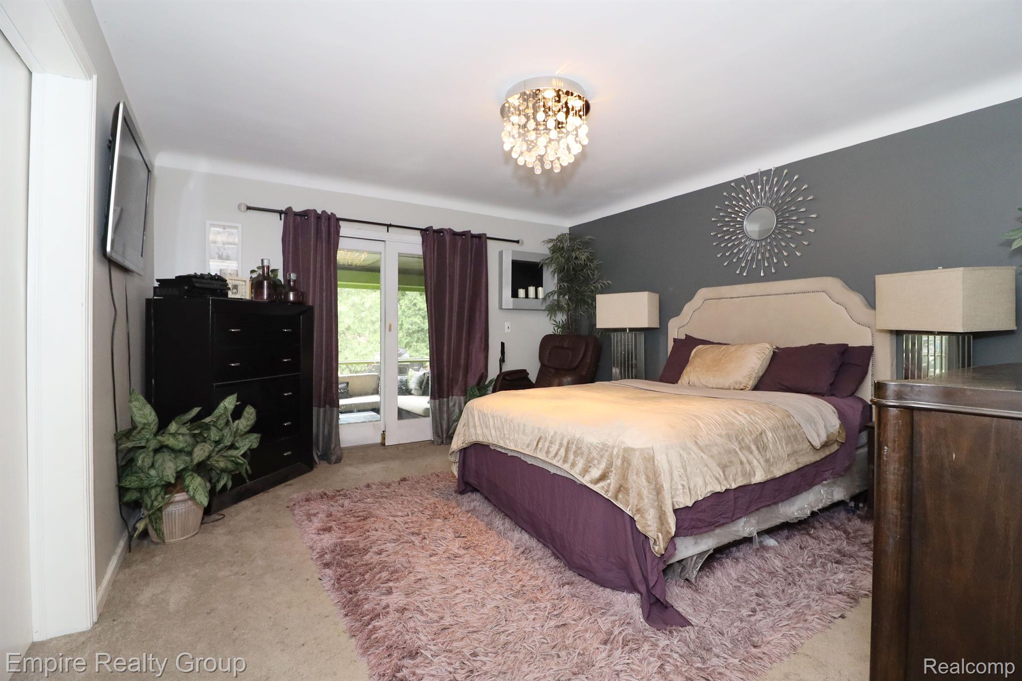 19852 Holiday Road Grosse Pointe, MI 48236 - Photo 22 of 54 Gallery Image 22