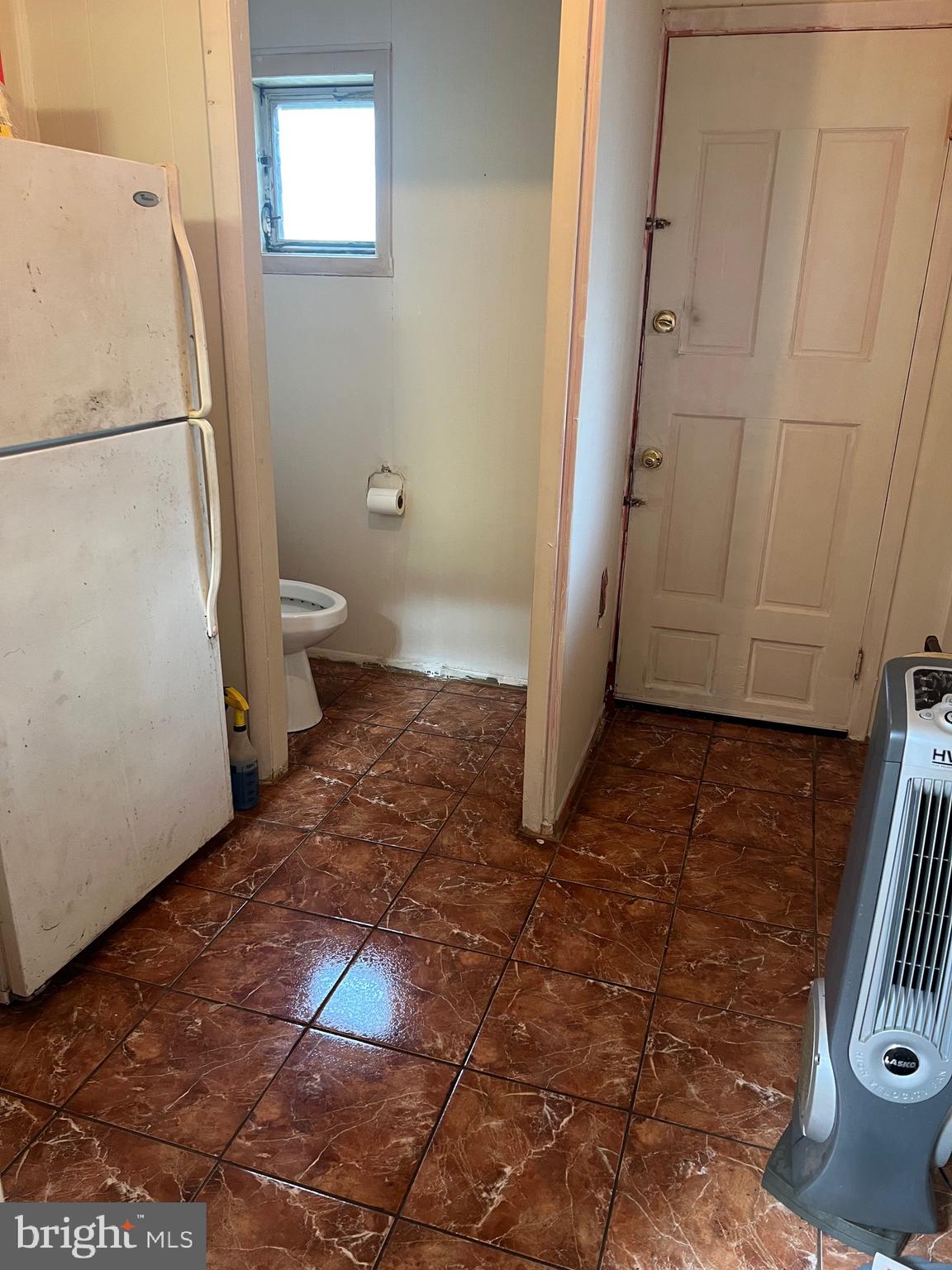 355 East Eleanor Street Philadelphia, PA 19120 - Photo 5 of 12