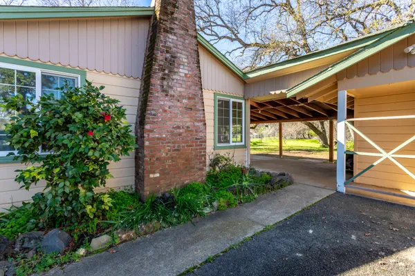 $300,000 | 2521 Radio Lane, Redding, CA 96001