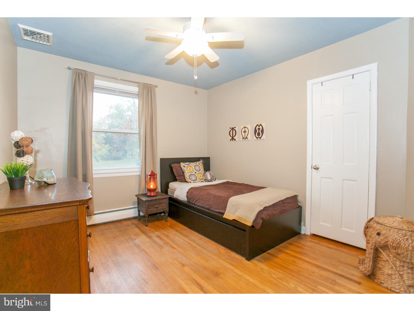 817 Warren Road Ambler, PA 19002 - Photo 11 of 23 Bedroom 2