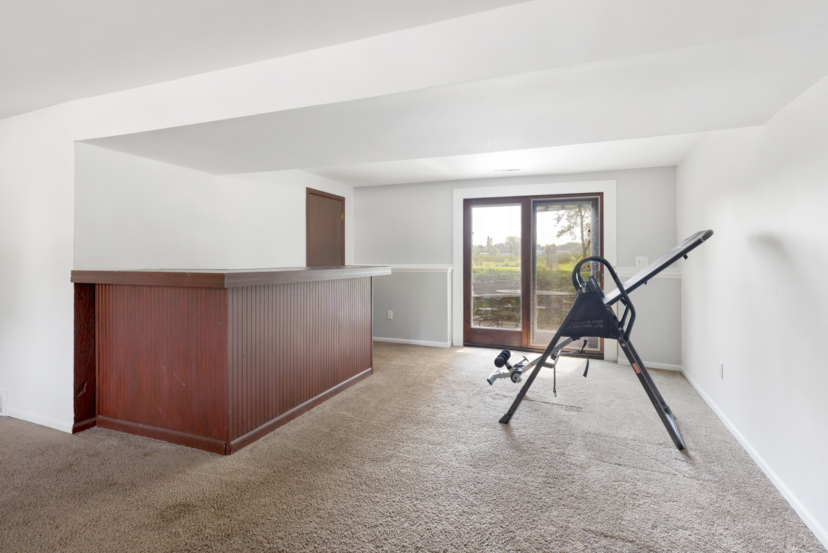 2911 Lincoln Road McHenry, IL 60051 - Photo 15 of 22 Gallery Image 15