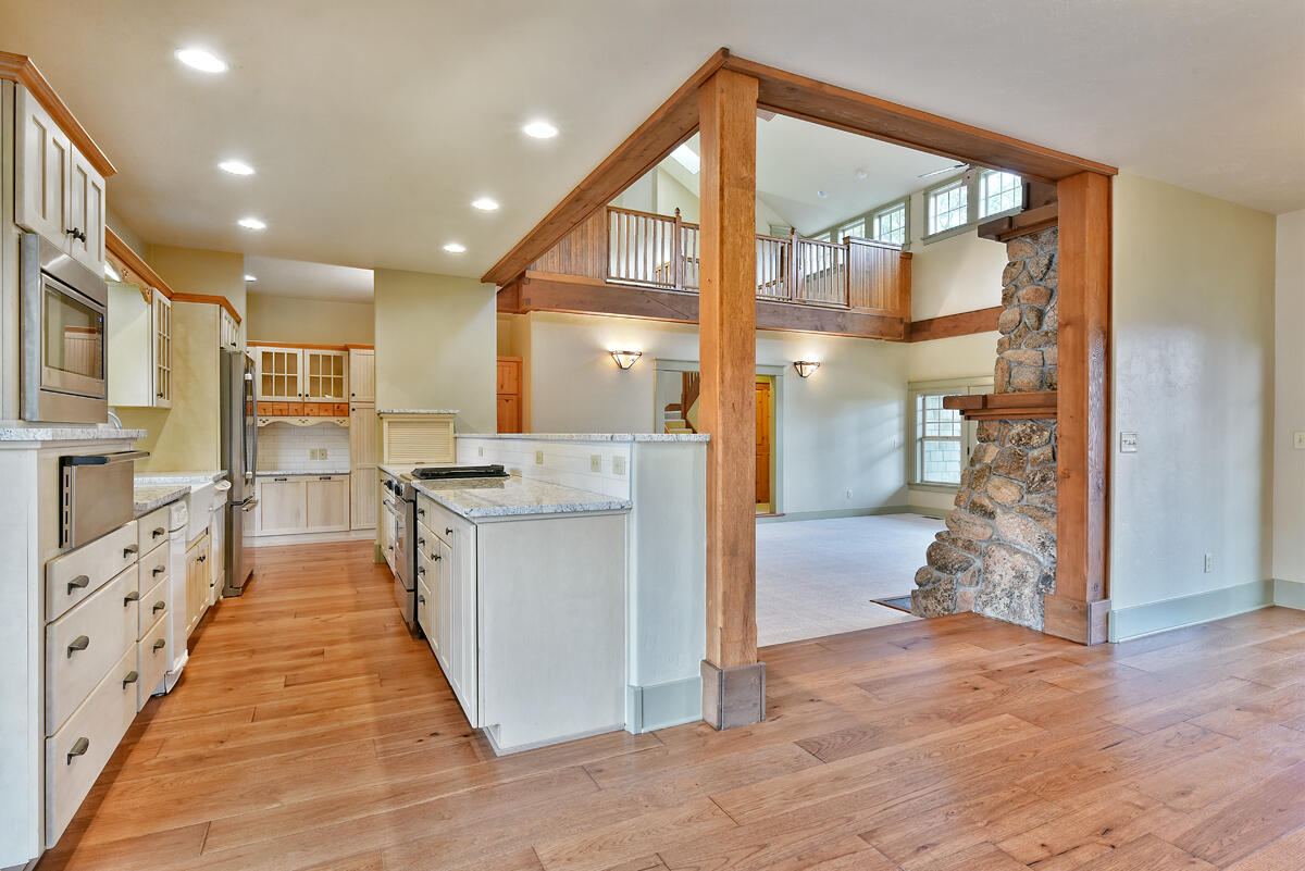 1800 Old Military Road Central Point, OR 97502 - Photo 14 of 49 4