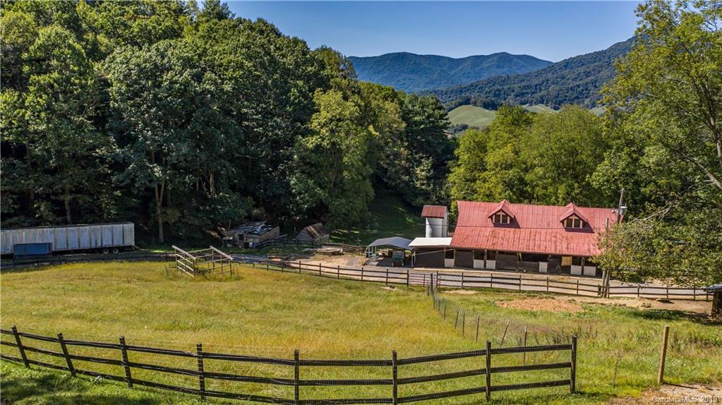 199 Safe Haven Road Waynesville, NC 28785 - Photo 2 of 26 Gallery Image 2