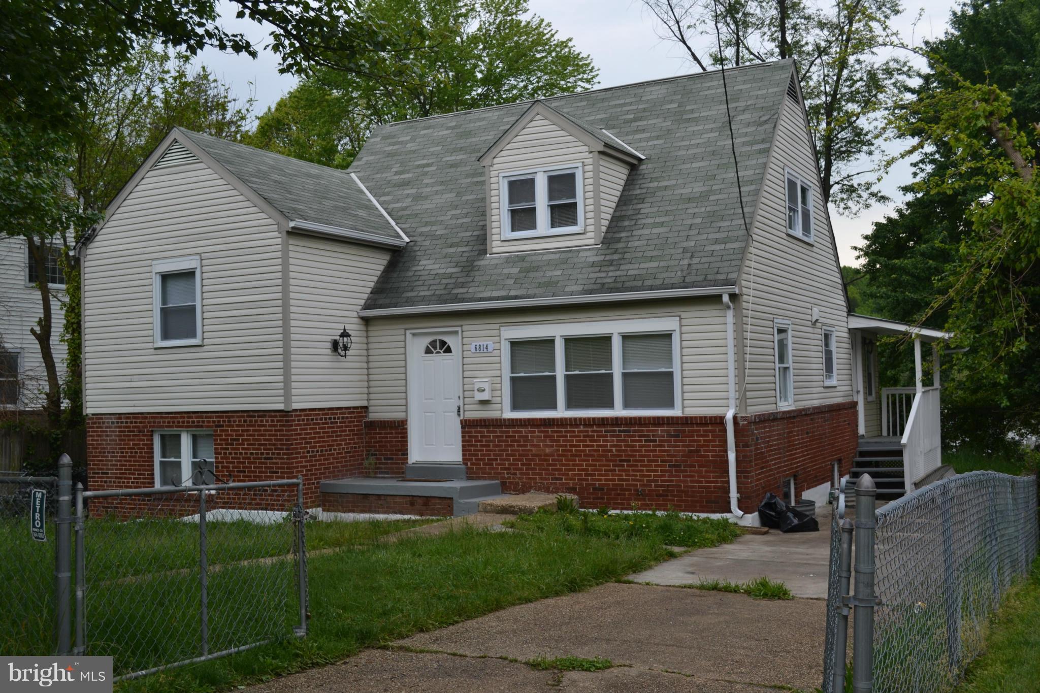6814 Decatur Street Hyattsville, MD 20784 - Photo 2 of 25 Exterior (Front)