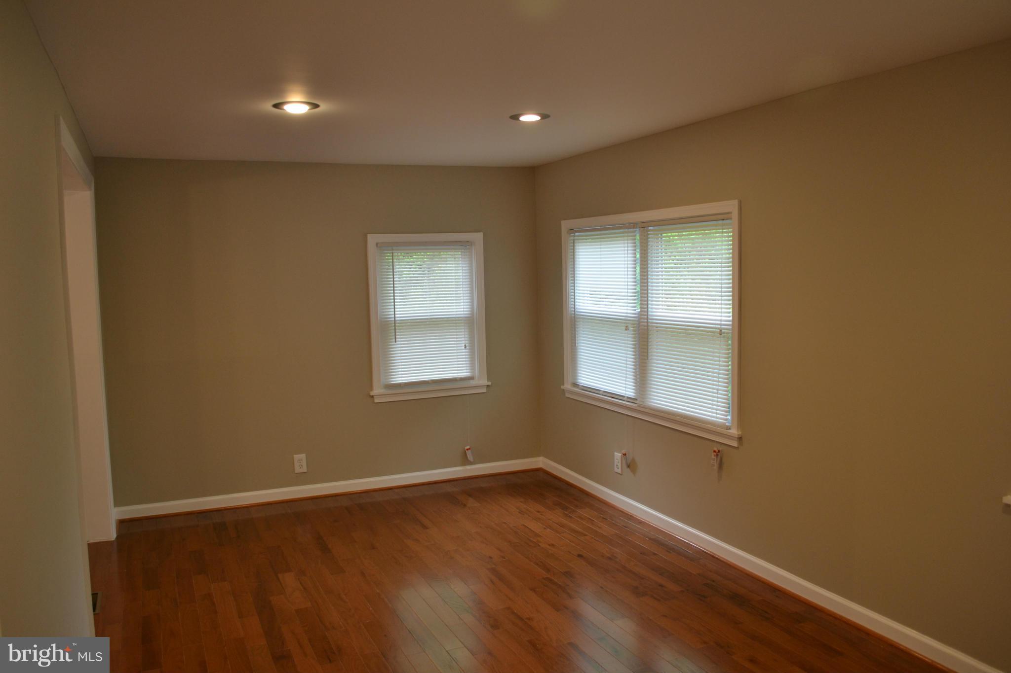6814 Decatur Street Hyattsville, MD 20784 - Photo 14 of 25 Family Room