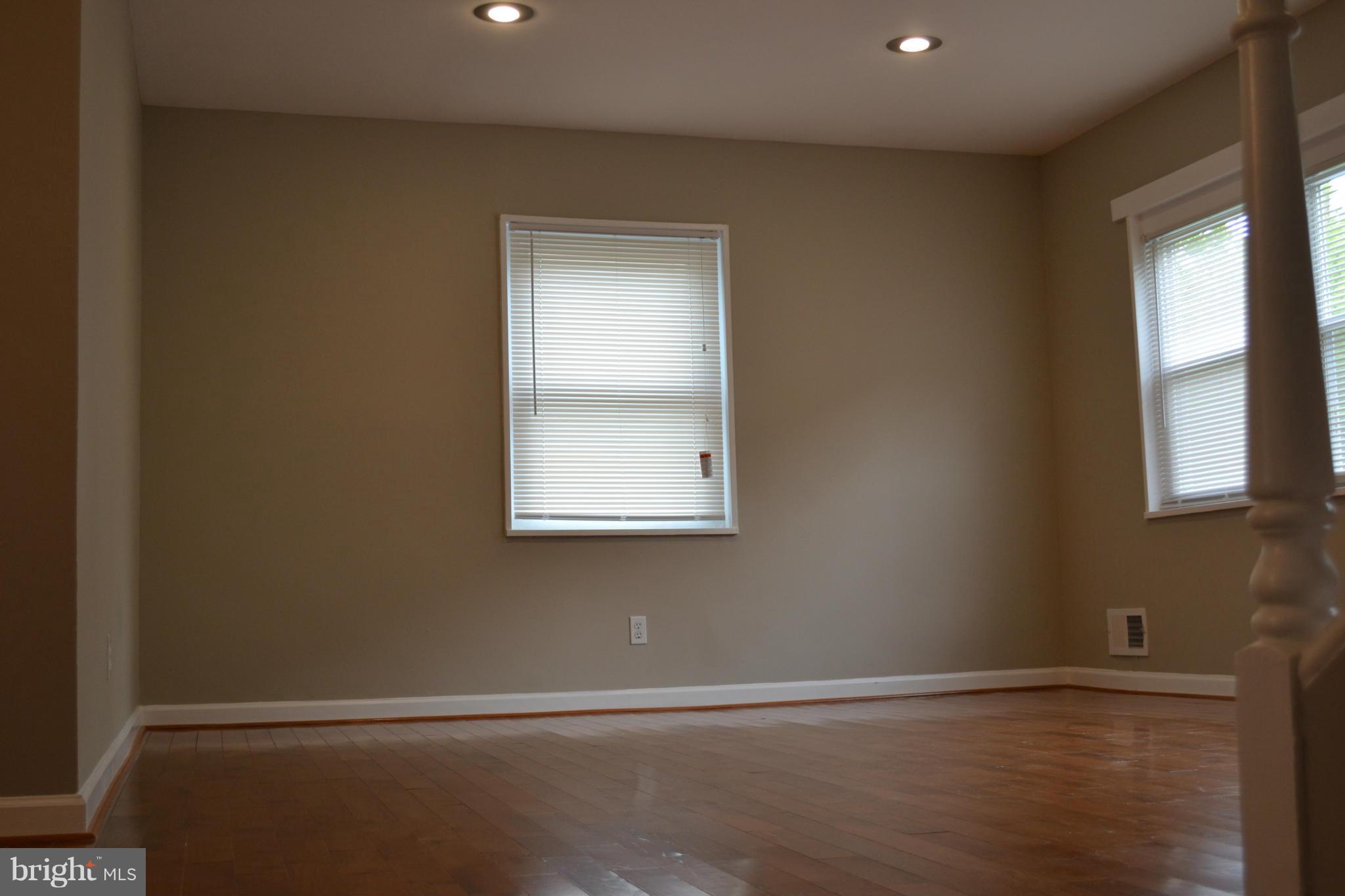 6814 Decatur Street Hyattsville, MD 20784 - Photo 5 of 25 Living Room