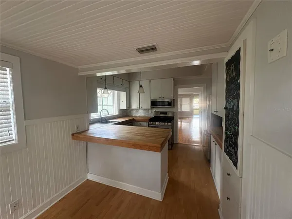 $1,895 | 745 Vistabula Street, Lakeland, FL 33801