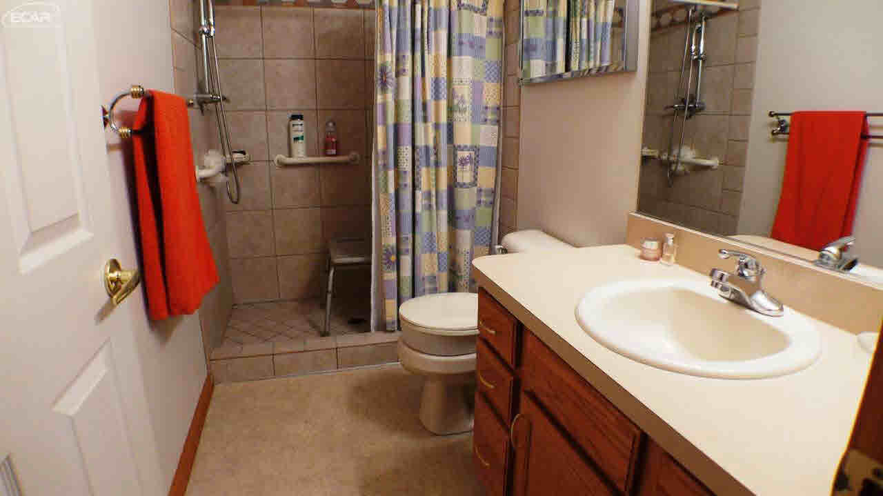 6451 Lucas Road Flint, MI 48506 - Photo 28 of 45 21243156-29.JPG