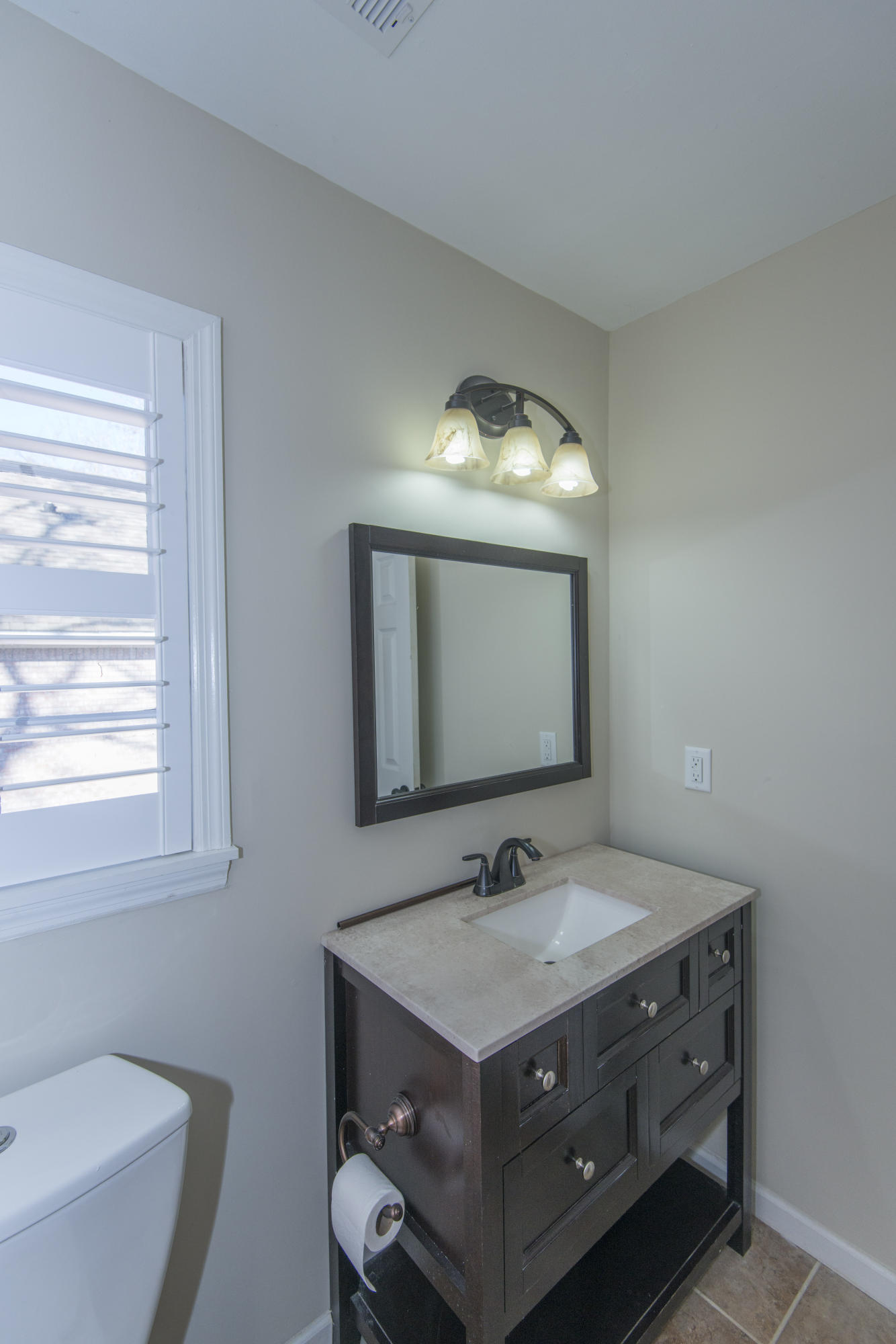 995 Governors Road Mount Pleasant, SC 29464 - Photo 11 of 42 _DSC7775