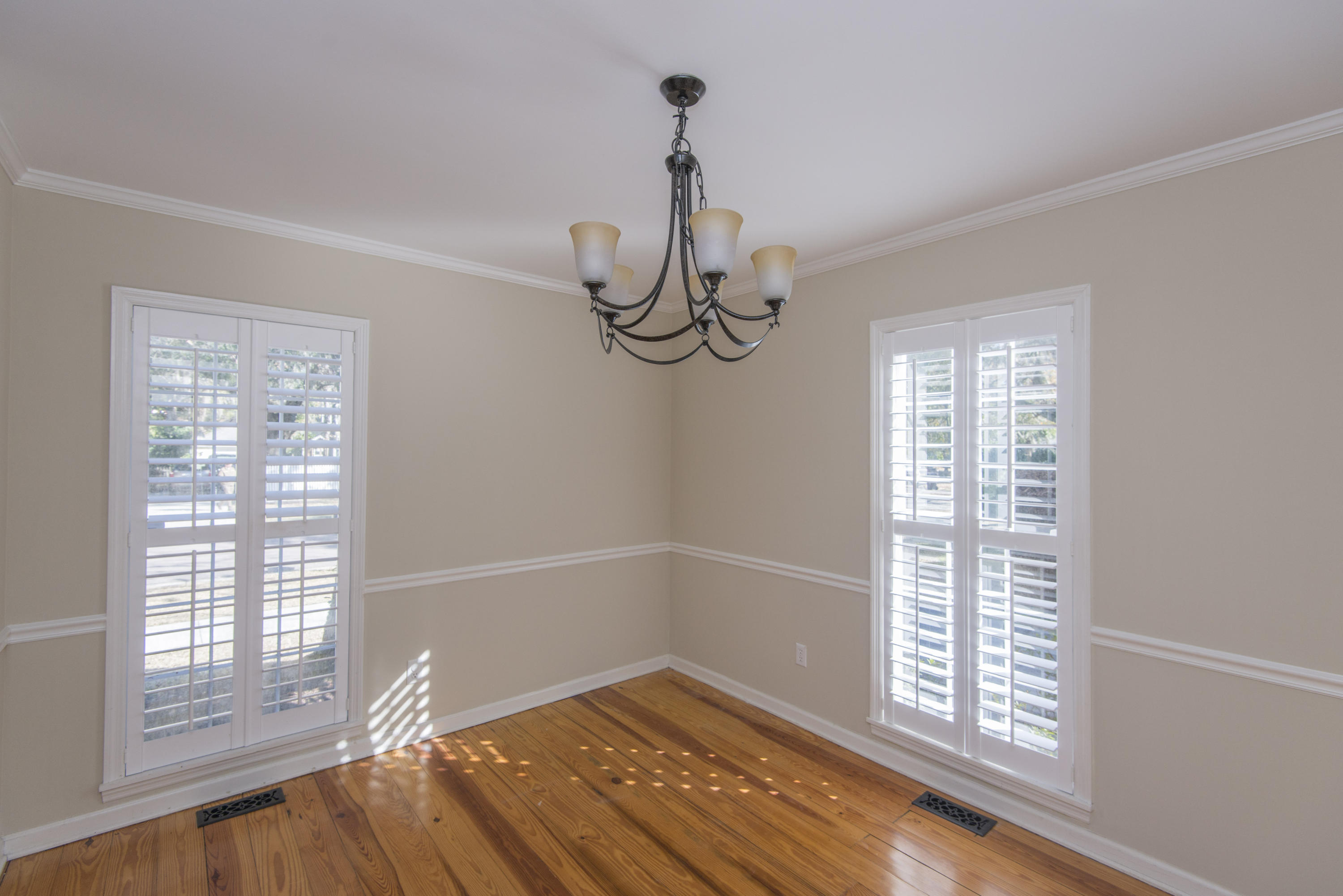 995 Governors Road Mount Pleasant, SC 29464 - Photo 5 of 42 _DSC7755