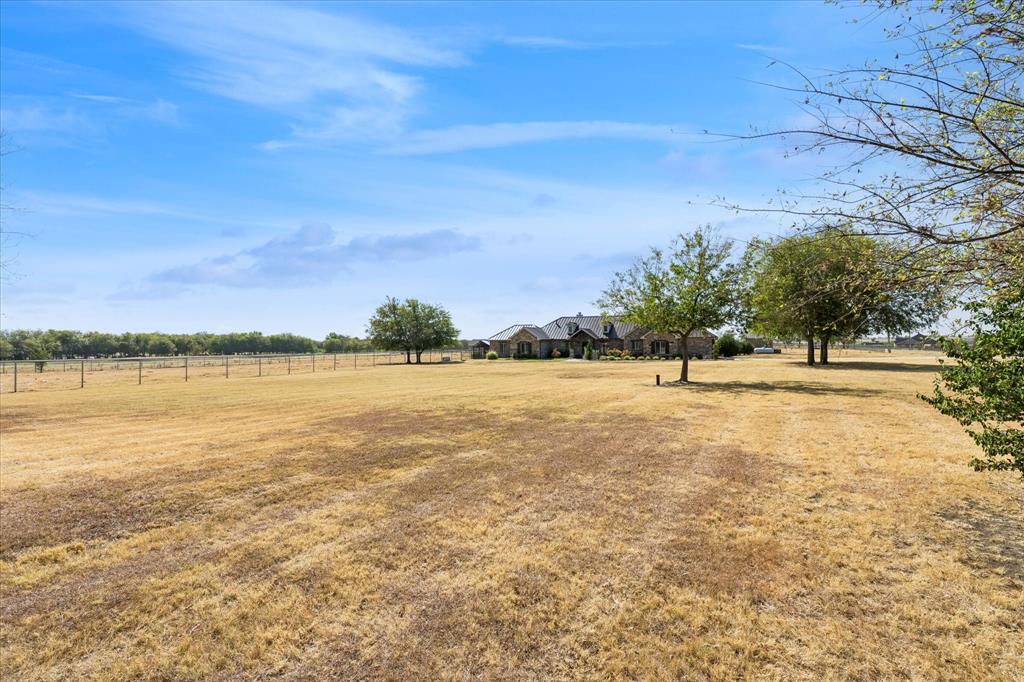 12953 Flow Road Krum, TX 76249 - Photo 24 of 31 Gallery Image 24