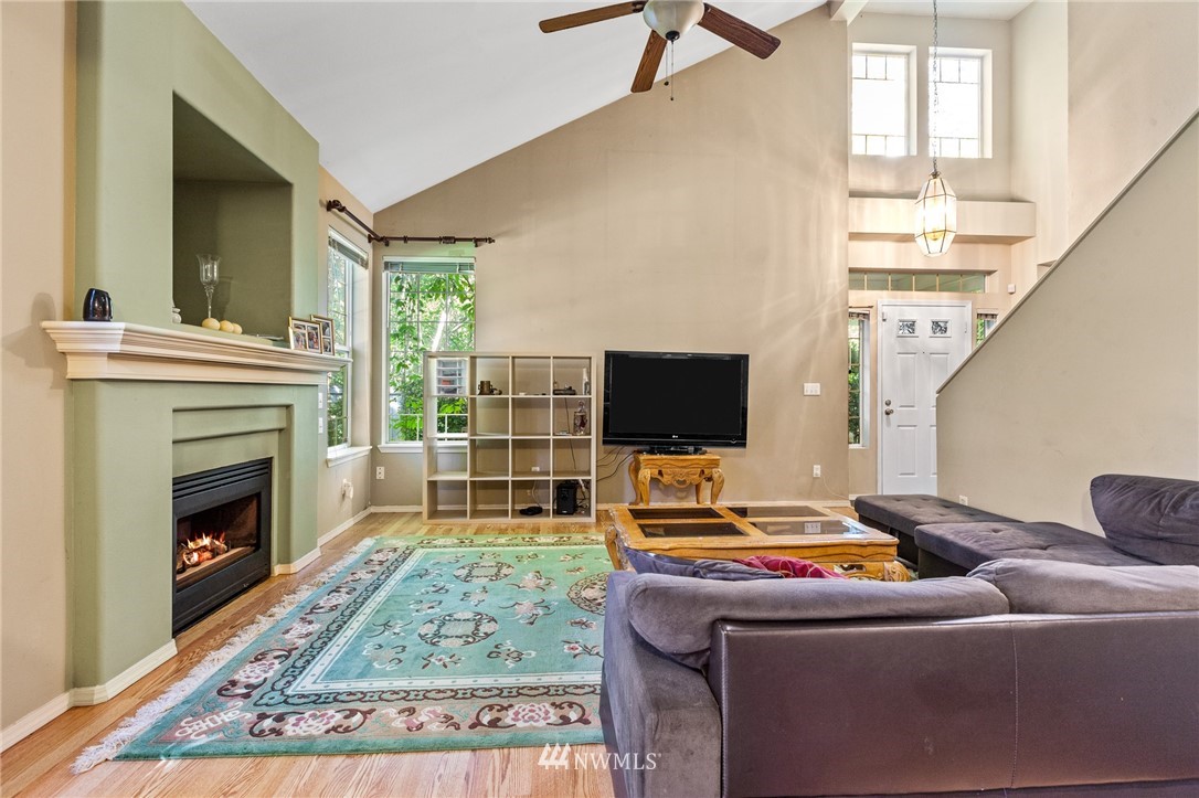 19155 110th Place Southeast Renton, WA 98055 - Photo 5 of 37 Gallery Image 5