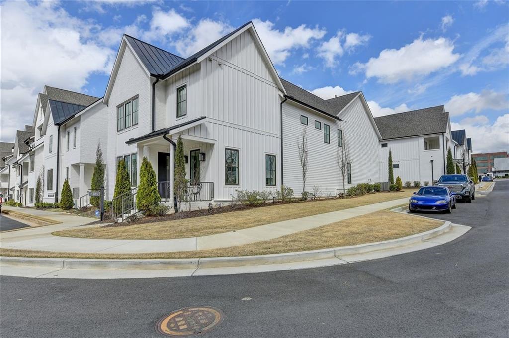 6785 Halcyon Way Alpharetta, GA 30005 - Photo 4 of 90