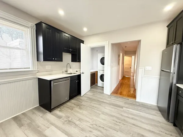 $3,800 | 71 Saxton Street, Unit 3, Boston, MA 02125