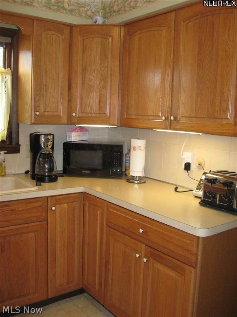 1172 Lander Road Cleveland, OH 44124 - Photo 13 of 25