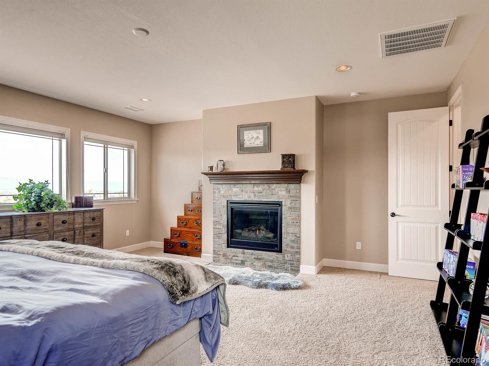 10617 Soulmark Way Highlands Ranch, CO 80126 - Photo 13 of 29 Gallery Image 13