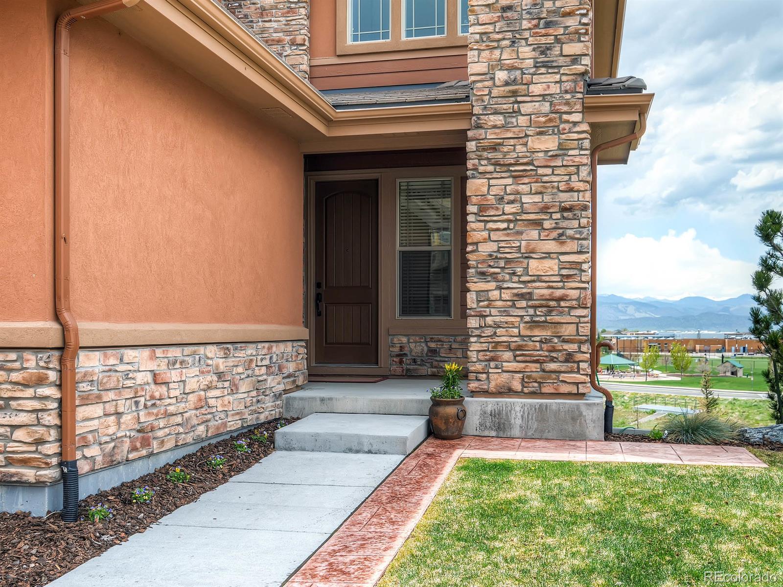 10617 Soulmark Way Highlands Ranch, CO 80126 - Photo 4 of 29 Gallery Image 4