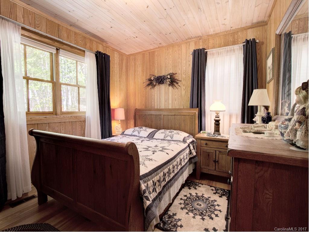 953 Oak Ridge Road Tuckasegee, NC 28783 - Photo 16 of 24 Gallery Image 16