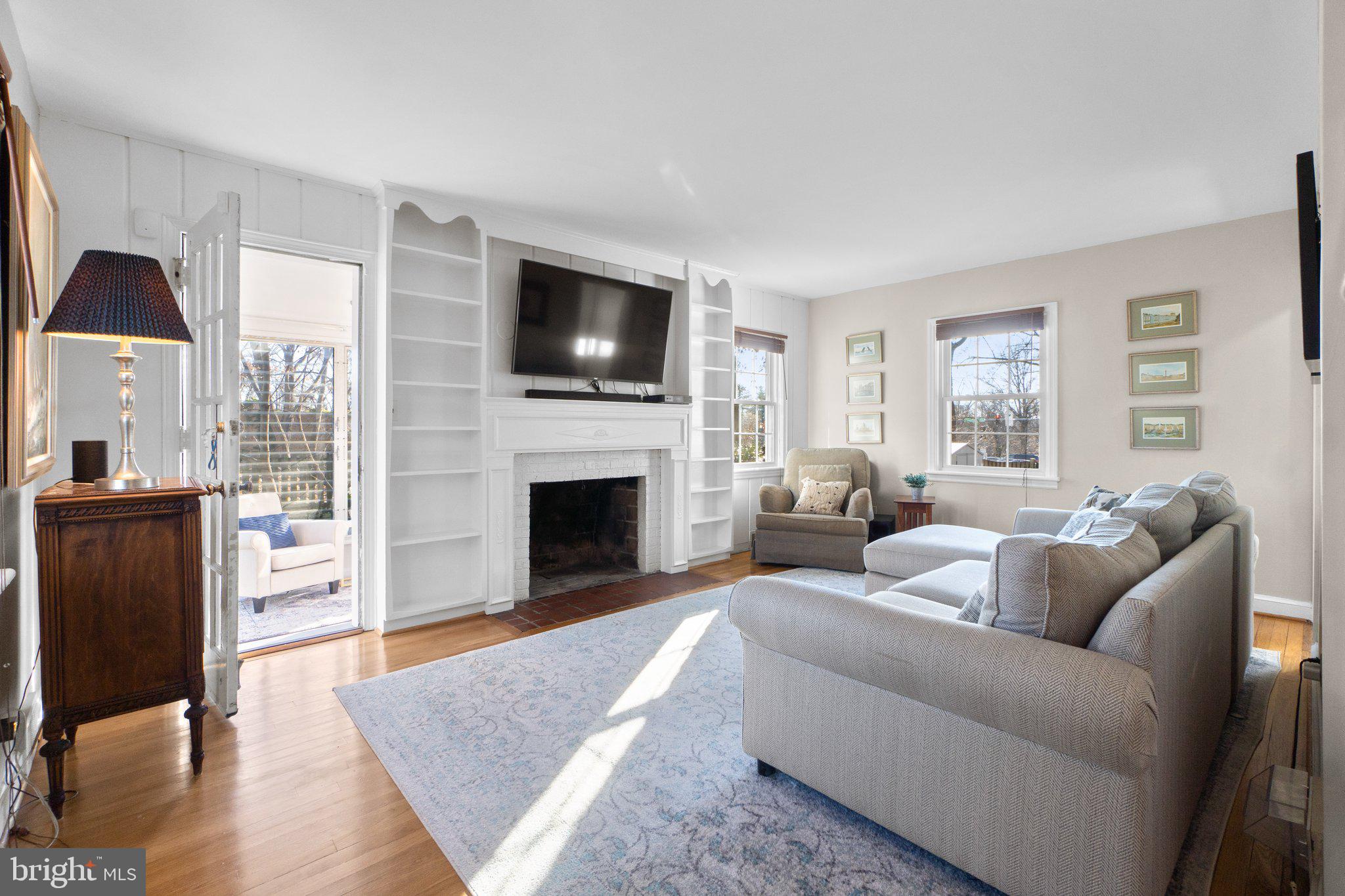 9804 Merwood Lane Silver Spring, MD 20901 - Photo 5 of 38 Gallery Image 5