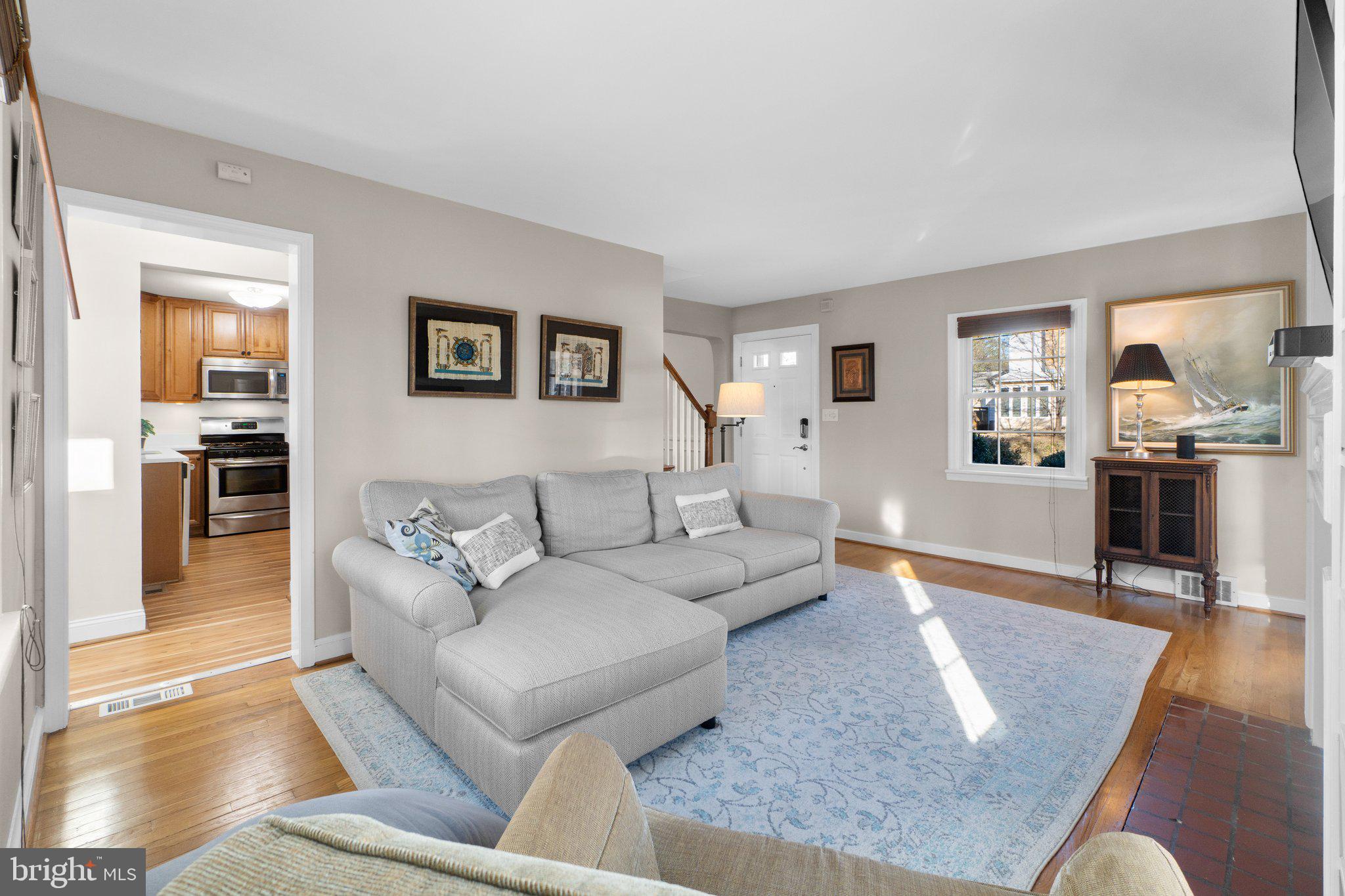 9804 Merwood Lane Silver Spring, MD 20901 - Photo 7 of 38 Gallery Image 7
