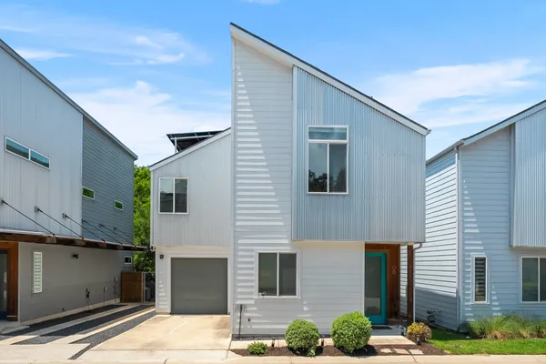 $2,900 | 705 North Bluff Drive, Unit 6, Austin, TX 78745
