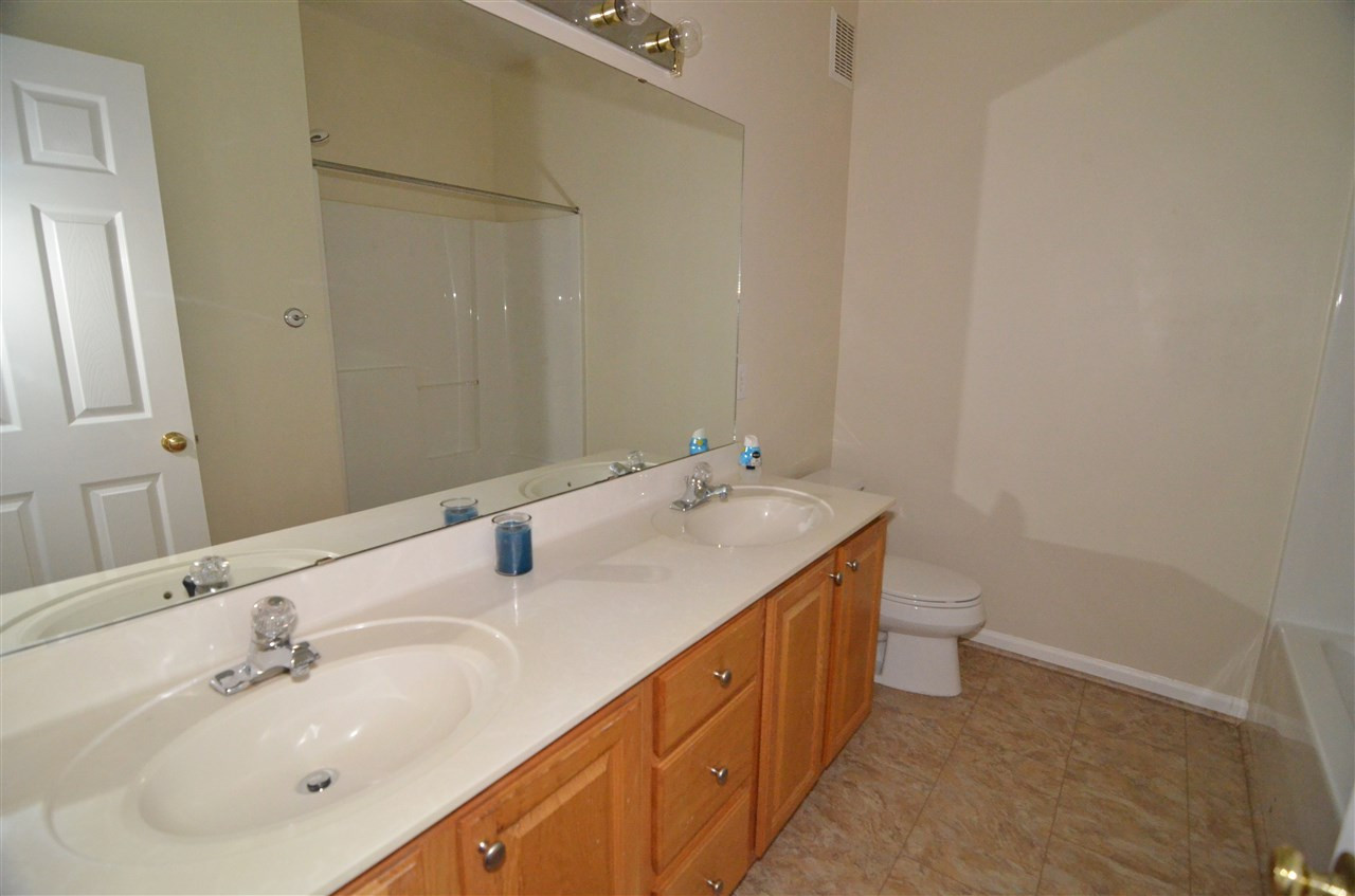 621 Springfork Drive, Unit 621 Cary, NC 27513 - Photo 21 of 24 Bathroom