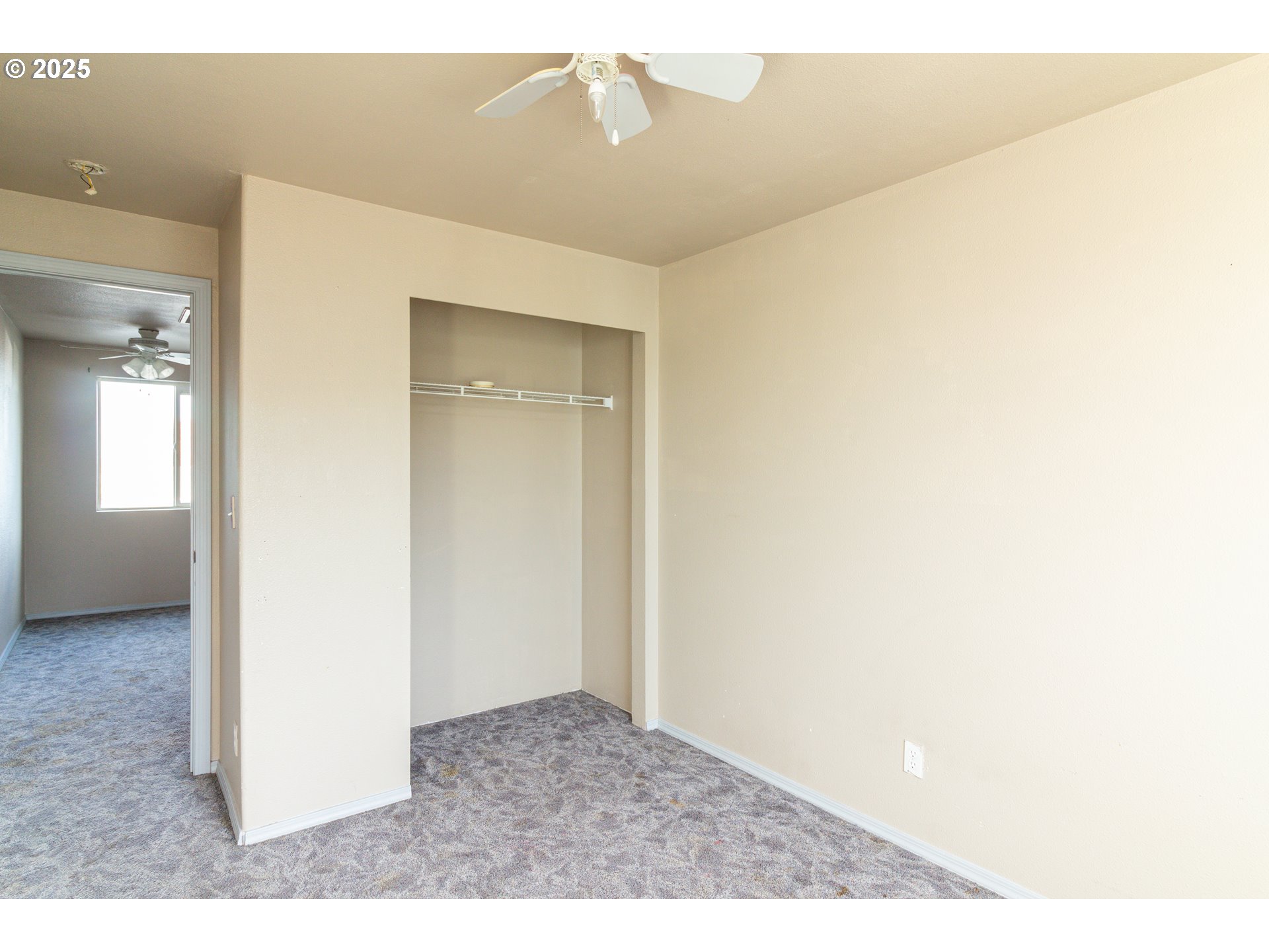 2464 Blue Jay Way Umatilla, OR 97882 - Photo 13 of 39