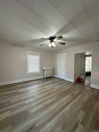 $2,000 | 9 Elizabeth Street, Unit 2, Port Jervis, NY 12771