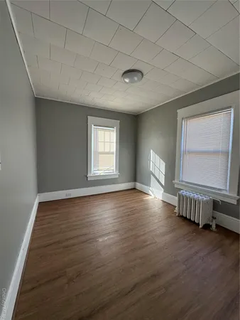 $2,200 | 9 Elizabeth Street, Unit 2, Port Jervis, NY 12771