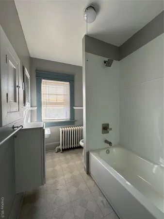 $2,200 | 9 Elizabeth Street, Unit 2, Port Jervis, NY 12771