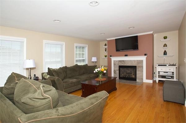 407 Vinnicum Road Swansea, MA 02777 - Photo 5 of 15 Gallery Image 5