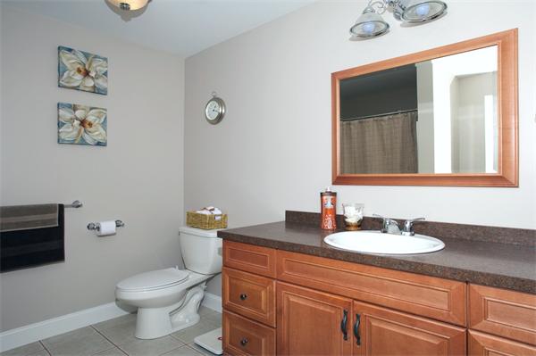 407 Vinnicum Road Swansea, MA 02777 - Photo 10 of 15 Gallery Image 10