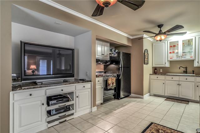 5734 Knob Road Nashville, TN 37209 - Photo 12 of 20 Lots of Room for your Flat Screen TV! Enjoy those games or movies with your family and friends!